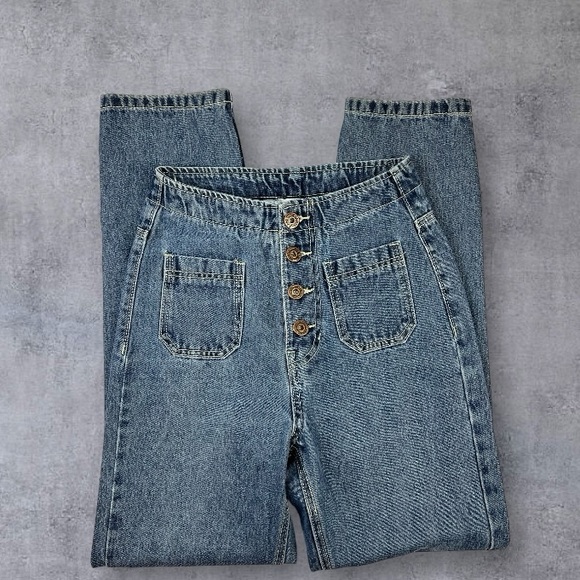 Princess Polly High Waist Button Up Straight Leg Jeans Sz: U/UK:6 / US: 2 /U: 34 - Picture 3 of 16